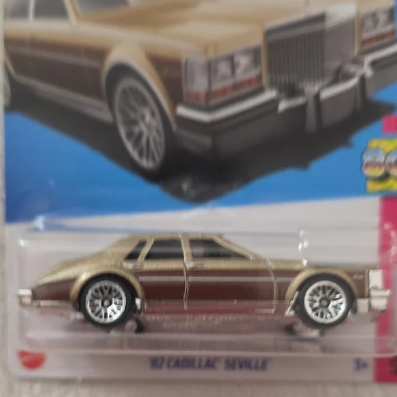 Hot Wheels '82 Cadillac Seville Die-Cast Car - Picture 3 of 8